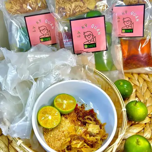 Bánh tráng muối nhuyễn sate hành phi - 21.000 ₫ tại Bánh Tráng Muối Nhuyễn - Tony Ly Kỳ Quán - Võ Thị Sáu
