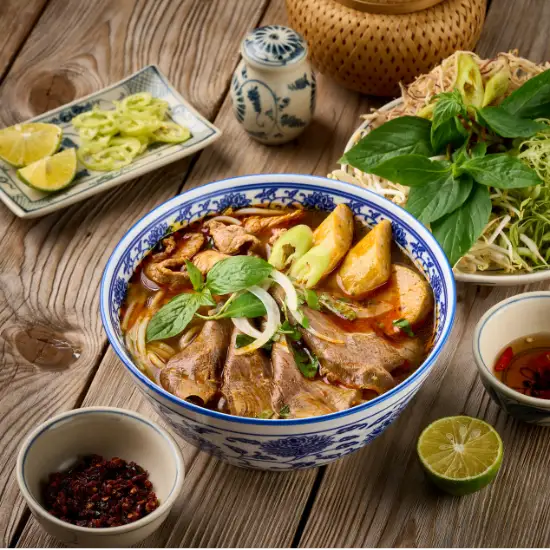 BÚN BÒ HUẾ (NẠM + CHẢ HEO + BÒ VIÊN) - 66.000 ₫ tại Bún Bò 1991 - Cống Quỳnh