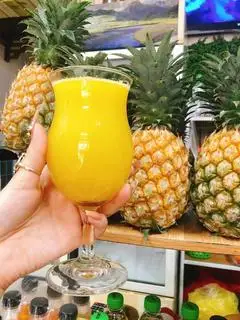 Hình ảnh DỨA TÁO KHỔNG LỒ