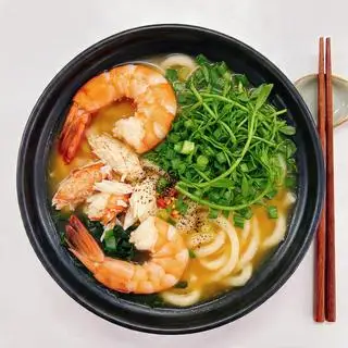 Hình ảnh Bánh canh tôm, ghẹ, rong biển 