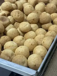 Bánh su singapore 10 cái - 95.000 ₫ tại Sweetbakery - Bánh Mì Phô Mai, Bánh Su Singapore & Bánh Bông Lan - Nguyễn Phúc Chu