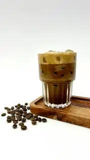 Cà phê sữa - 25.000 ₫ tại 7AM - Cà Phê & Trà - Nguyễn Huy Tự