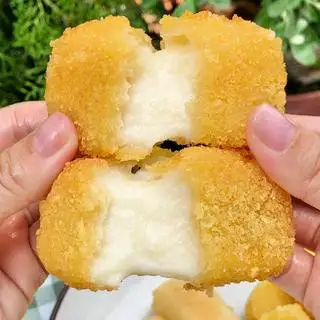 Bánh sữa tươi chiên  - 39.000 ₫ tại Ăn Ngon Không Mập - Cá Viên Chiên Mắm Tỏi & Ăn Vặt - Hưng Phú