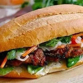 Hình ảnh Bánh mì thịt xiên mật ong (Cực Cực Ngon)