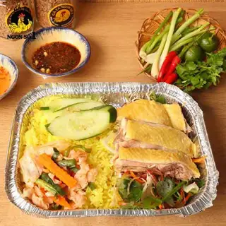 Hình ảnh Cơm gà chặt