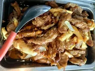 Hình ảnh cơm chả cá kho măng 