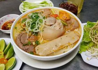 Bún Bò Đặc Biệt  - 70.000 ₫ tại Quán Anh Béo - Bún Bò Gốc Huế & Bò Kho - Chu Văn An