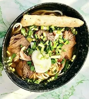 Hình ảnh Bún bò nạm - chả