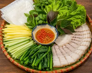 Hình ảnh Cuốn thịt luộc
