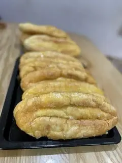Hình ảnh Bánh Bơ Mật Ong Thịt Nướng