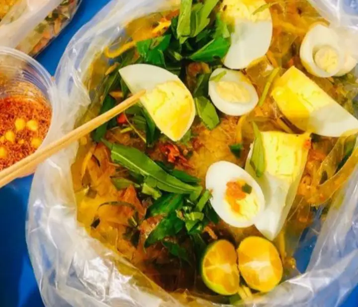 BÁNH TRÁNG trộn đẶC BIỆT cô ba  - 37.000 ₫ tại Bánh Tráng Trộn & Ăn Vặt Cô Ba - Trần Xuân Soạn