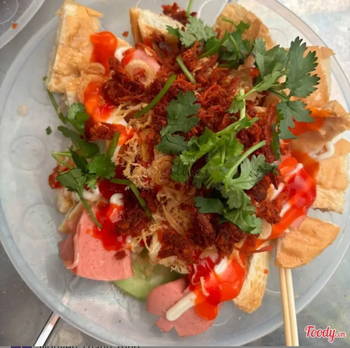 Hình ảnh BÁNH MI PA TE TRÔN THẤP CẦM ĐẶC BIỆT XÚC XÍCH + CHẢ GIO + BO KHÔ 