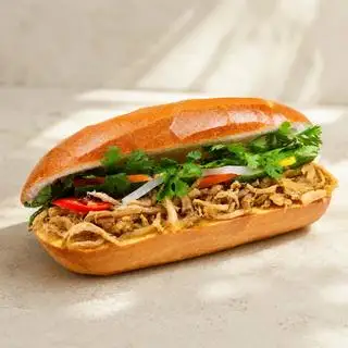 bánh mì gà xé bơ tỏi - 45.000 ₫ tại Bánh Mì Nhỏ - Hai Bà Trưng