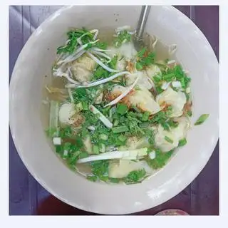 Hoành thánh lớn - 43.000 ₫ tại Quán Ăn Cô Năm - Nguyễn Trãi