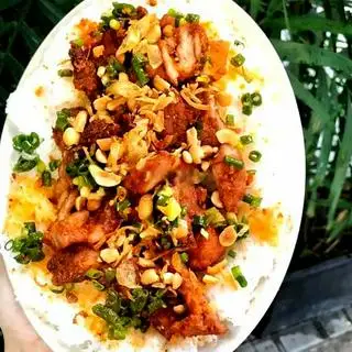 Bánh hỏi thịt nướng kèm rau - 80.000 ₫ tại Nem Nướng Cô Điệp - Lê Văn Sỹ