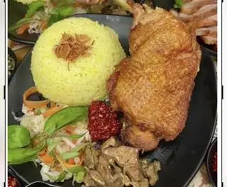 Hình ảnh CƠM GÀ XỐI MỠ - má đùi