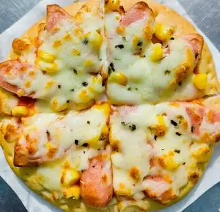 Hình ảnh Pizza xúc xích mini