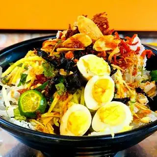 Hình ảnh Bánh tráng trộn đặc biệt
