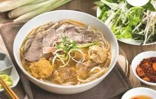 Hình ảnh Bún bò Huế đặc biệt - Không Móng