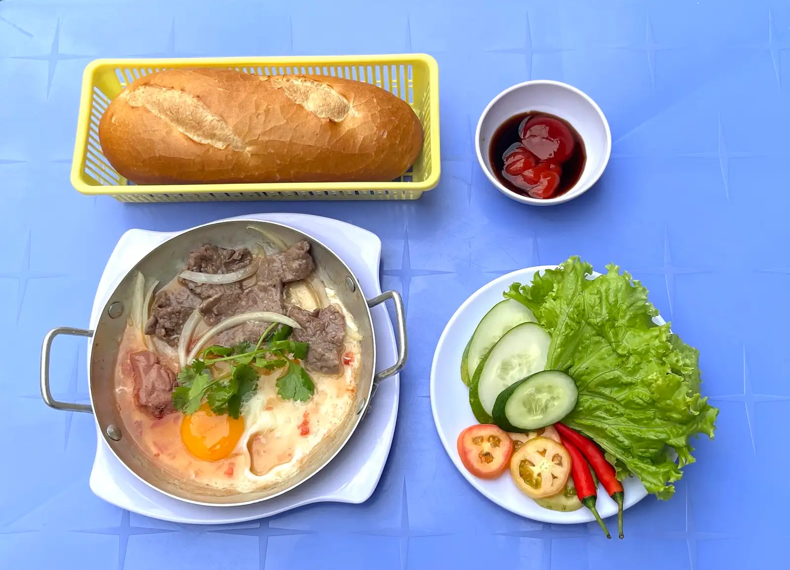 Số 11 - Bò - Trứng - Pate - 41.000 ₫ tại Bò Né & Bánh Mì Chảo A Kiệt - Phạm Thế Hiển