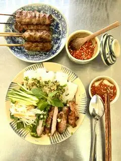 bánh hỏi đầy đủ - 68.000 ₫ tại Bún Thịt Nướng Kim Tiền Cậu 3 - Rạch Bùng Binh