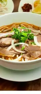 tái nạm  - 45.000 ₫ tại Quán Hữu Phát - Bún Bò Huế & Cháo Lòng - Tân Kỳ Tân Quý