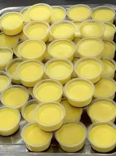 Bánh flan - 8.000 ₫ tại Chè Ngon Chuẩn Vị - Trần Trọng Cung