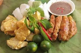 Bún Đậu Nem Chua Chả Cốm - 42.000 ₫ tại Bún Đậu Mắm Tôm 68 - Võ Văn Kiệt