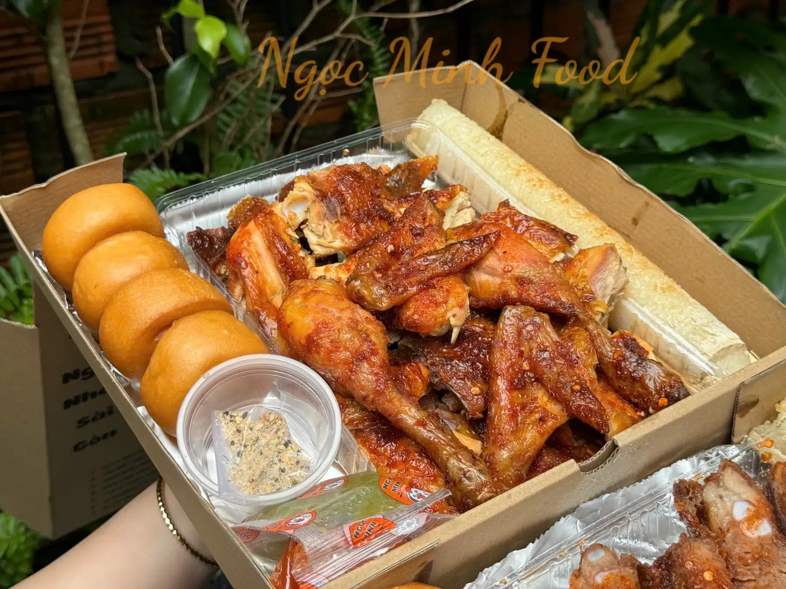 [Best seller] COMBO Gà Quay- Đậm Vị -100% Gà Mái (0,8 kg sau quay)- Chicken - 278.000 ₫ tại Hệ Thống Gà Quay Ngọc Minh Food - Bánh Bao & Cơm Lam - Phan Văn Trị