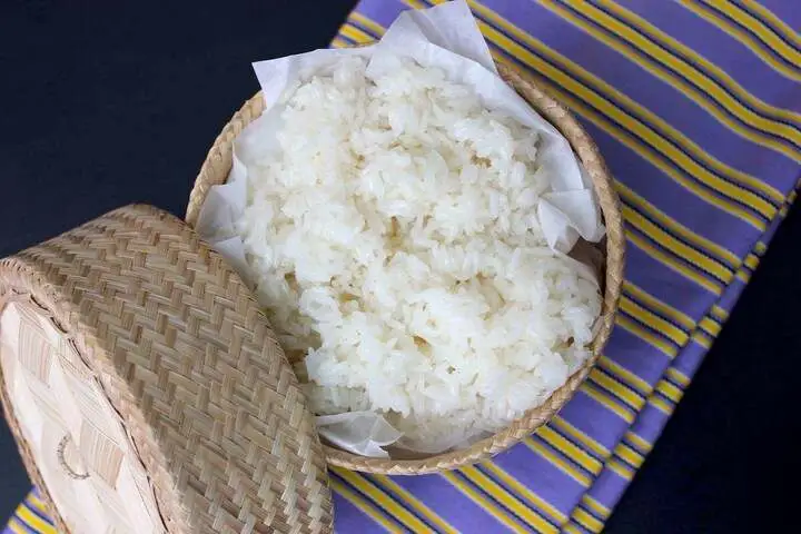 Hình ảnh Xôi Trắng Hấp Ngon