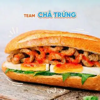 Hình ảnh Bánh Mì Chả Cá Trứng Ốp La