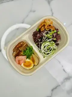 Hình ảnh SET 2: Cơm cá hồi ngâm tương (60g) - Trứng ngâm tương (1 quả)