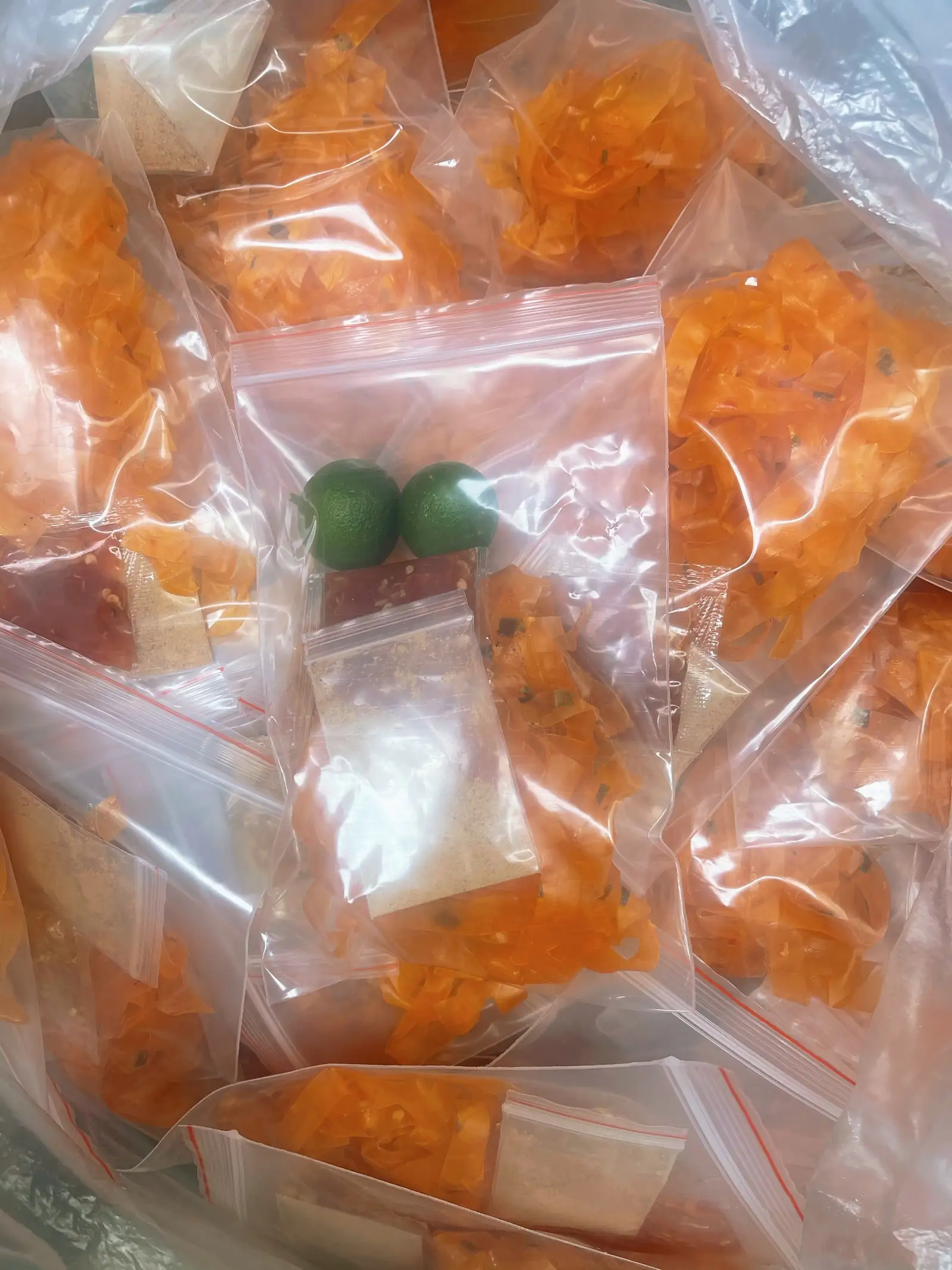 Hình ảnh Bánh Tráng Sợi Dẻo Cam Muối Tắc Tỏi Kay ( 50g 1 bịch ) 