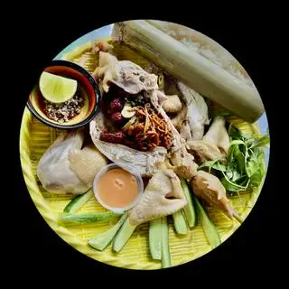 Gà nướng ống tre thảo dược - 335.000 ₫ tại Gà Thảo Dược Nướng Ống Tre Huy Hoàng - Rạch Bùng Binh
