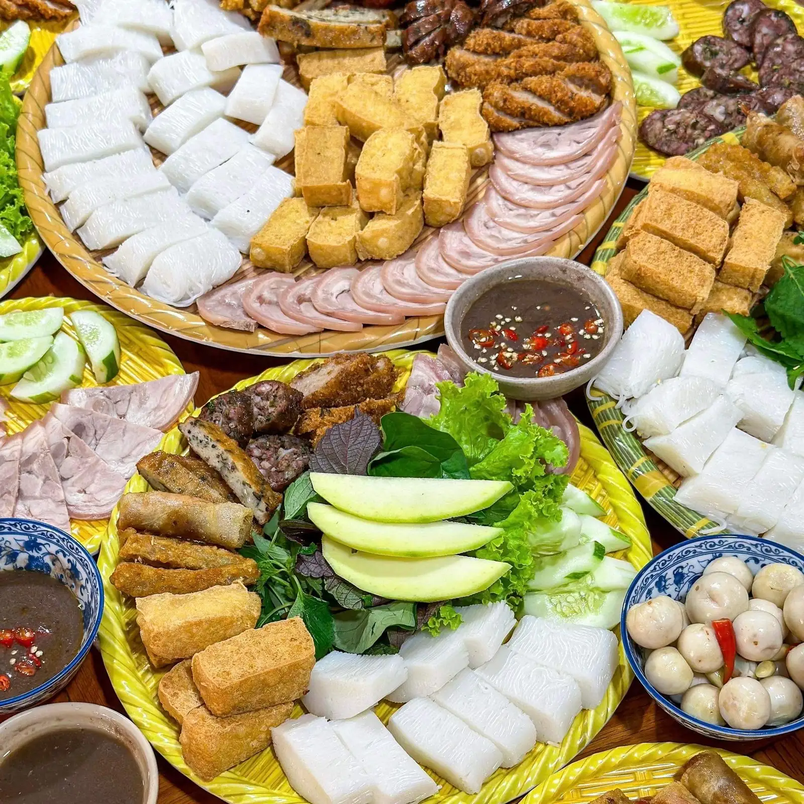 Bún Đậu Chả Sụn Hà Nội - 62.000 ₫ tại Bún Đậu Mắm Tôm Đệ Nhất Quán - Xô Viết Nghệ Tĩnh 