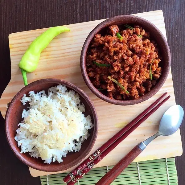 Hình ảnh cơm tám thịt trưng mắm tép 
