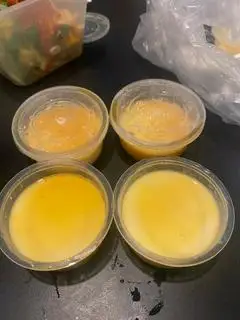 bánh flan - 25.000 ₫ tại Cá Trên Trời - Chân Gà Sốt Thái & Tré Trộn - Phạm Văn Bạch
