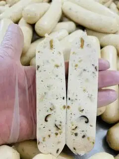 Hình ảnh Xúc xích gà nấm hương
