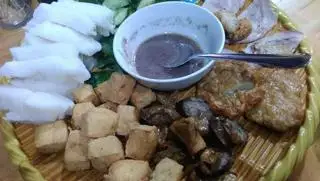 Bún đậu thịt dồi - 44.000 ₫ tại Bún Đậu Huy Bo - Đường Số 5