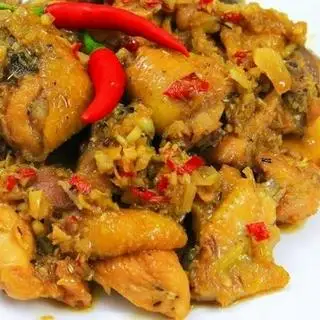 Thêm: Gà kho xã ớt (không cơm) - 36.000 ₫ tại Cơm Nhà Mẹ Nấu - Nguyễn Văn Thương