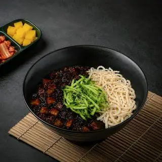 Mì Tương Đen Jajangmyeon - 자장면 - 79.000 ₫ tại Tiệm Mì Tương Đen Chaewon - Nguyễn Thiện Thuật
