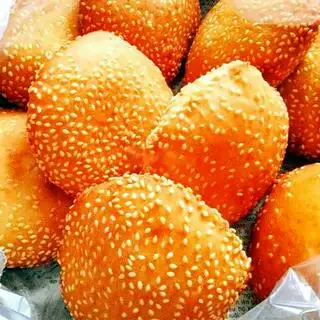 Bánh tiêu sữa - 9.000 ₫ tại Lò Bánh Tiêu Ông 7 - Phan Văn Hân