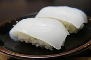 Cơm nắn mực - Squid Sushi - Ika Nigiri - 35.000 ₫ tại Sushi Hime - Sashimi & Cơm Thố - Lê Trọng Tấn