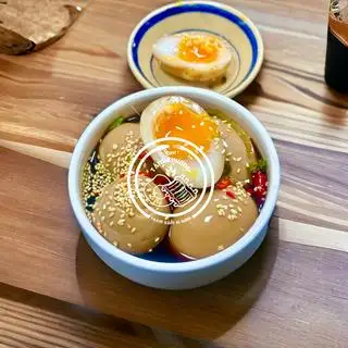 Hình ảnh Combo 5 trứng lòng đào ngâm tương