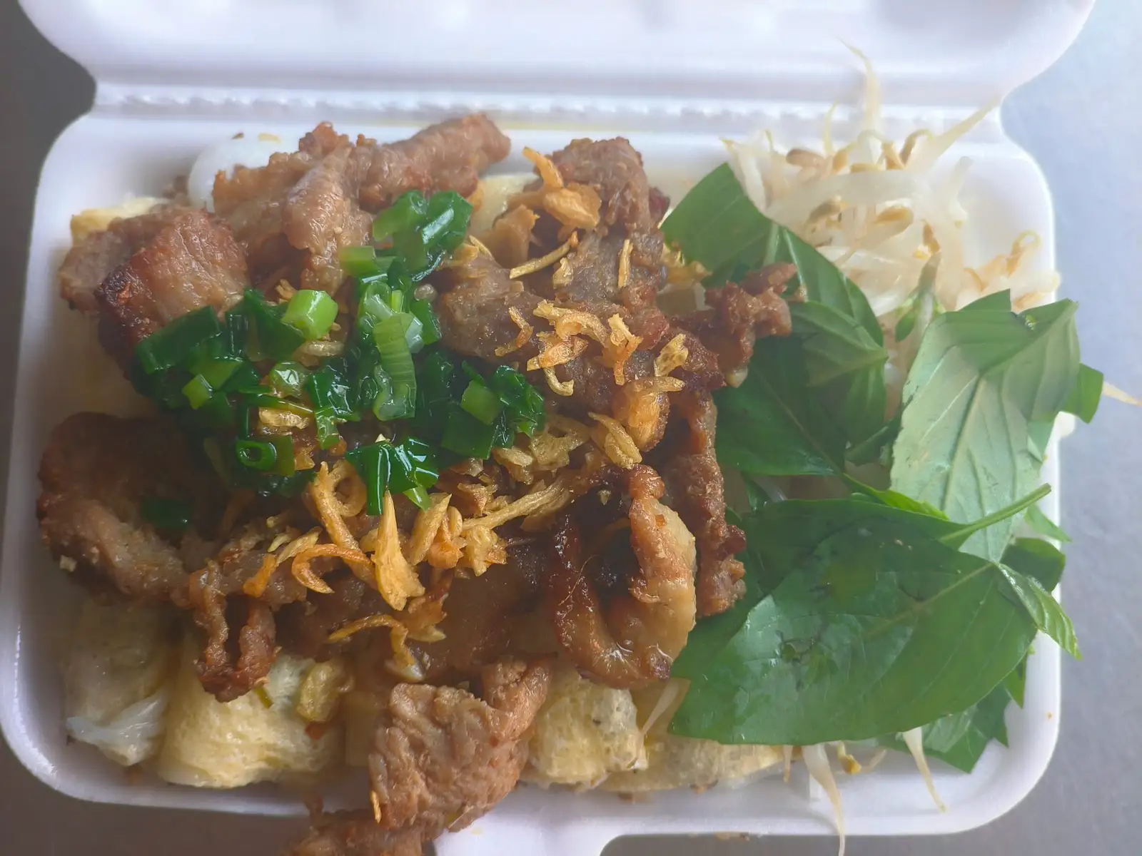 Bánh cuốn trứng thịt nướng - 79.000 ₫ tại Tuấn Hoa - Bánh Cuốn Hà Nội & Bánh Mướt Nghệ An - Nguyễn Xí