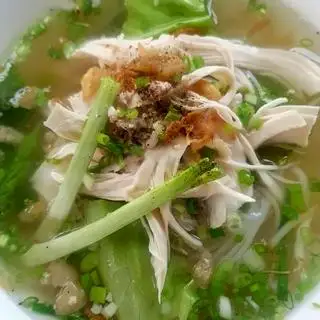 Hủ tiếu gà - 48.000 ₫ tại Hủ Tiếu Mì 102A - Bò Kho & Bún Bò - Đường 100 Bình Thới