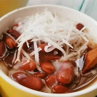 Chè đậu đỏ cốt dừa - 33.000 ₫ tại Chè Bát Phố Cổ - Trần Thị Điệu