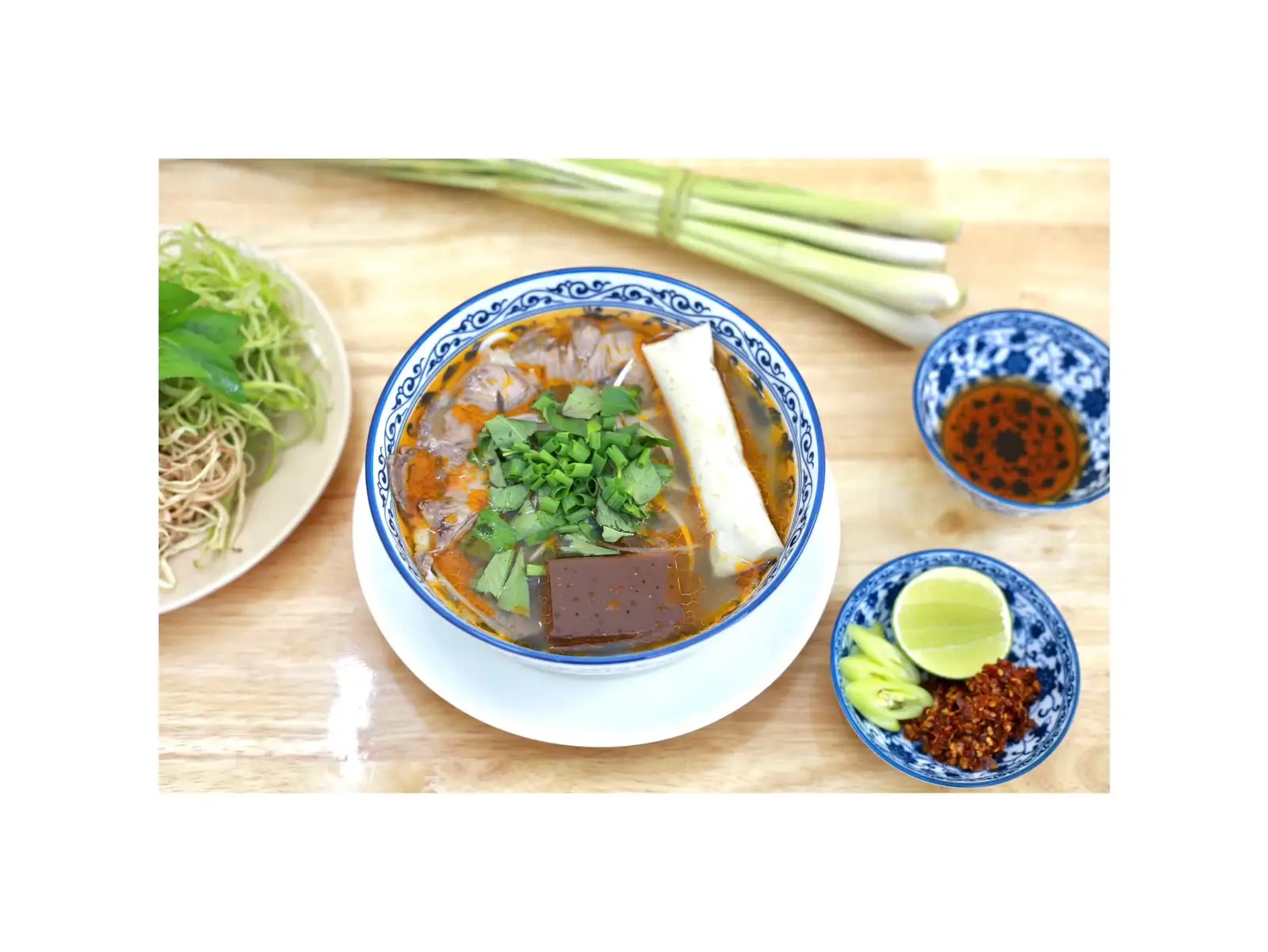 Bún bò nạm chả Huế - 70.000 ₫ tại Bún Bò Huế Ruốc - Sư Vạn Hạnh
