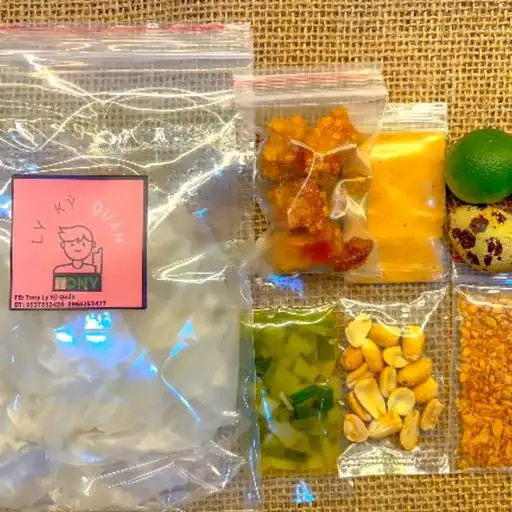 Bánh tráng muối nhuyễn tỏi phi mỡ hành tóp mỡ - 38.000 ₫ tại Bánh Tráng Muối Nhuyễn - Tony Ly Kỳ Quán - Võ Thị Sáu