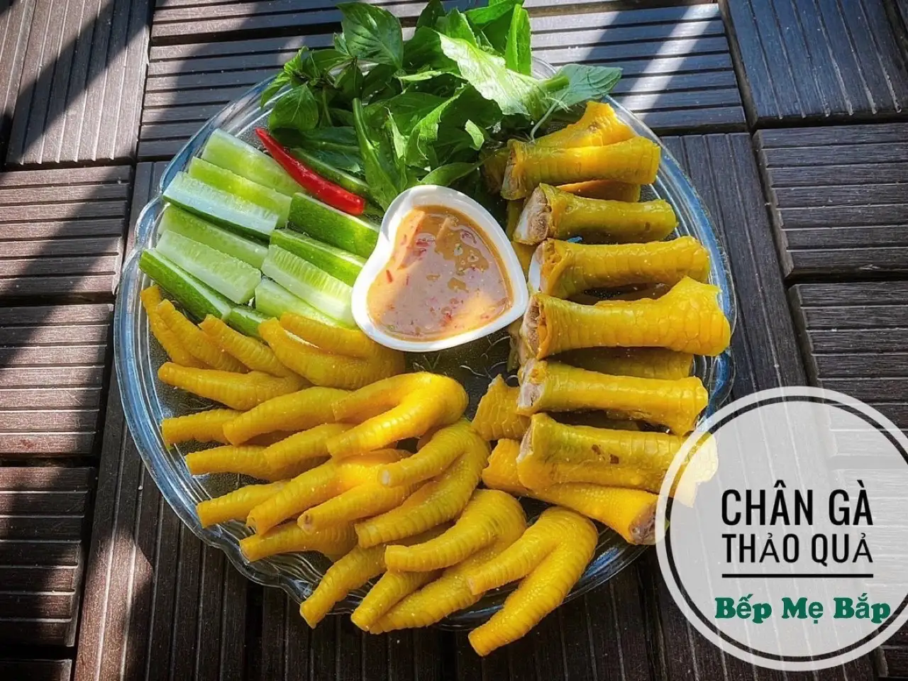 Hình ảnh Chân Gà  Luộc Thảo Quả ( 6 Chân )+ Kèm Rau  + Nước   Chấm  Thần Thánh